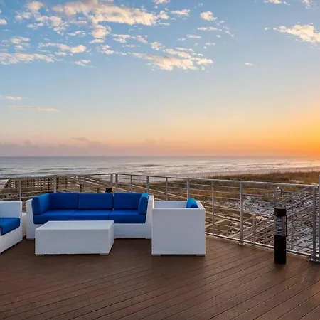 Pool, Beach Club, Spacious 2Bd, Sleeps 8